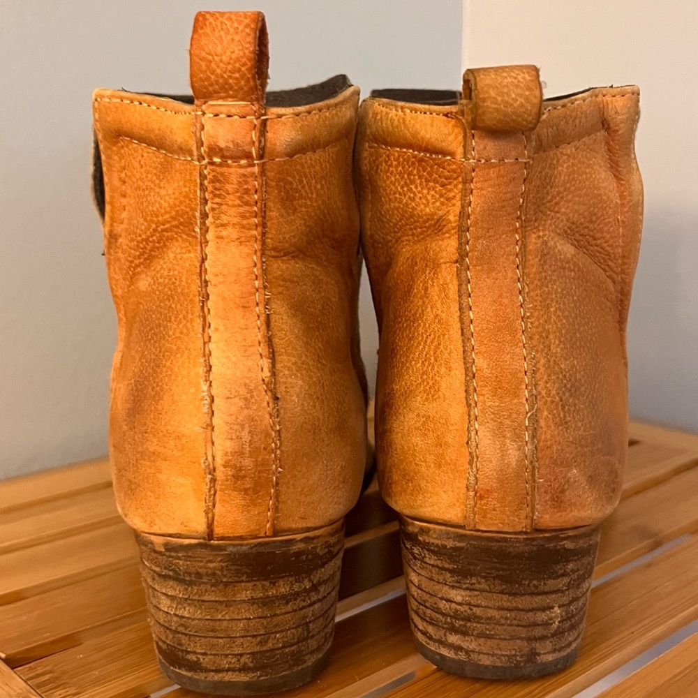 Super cute Diablo Booties , Leather / Suede